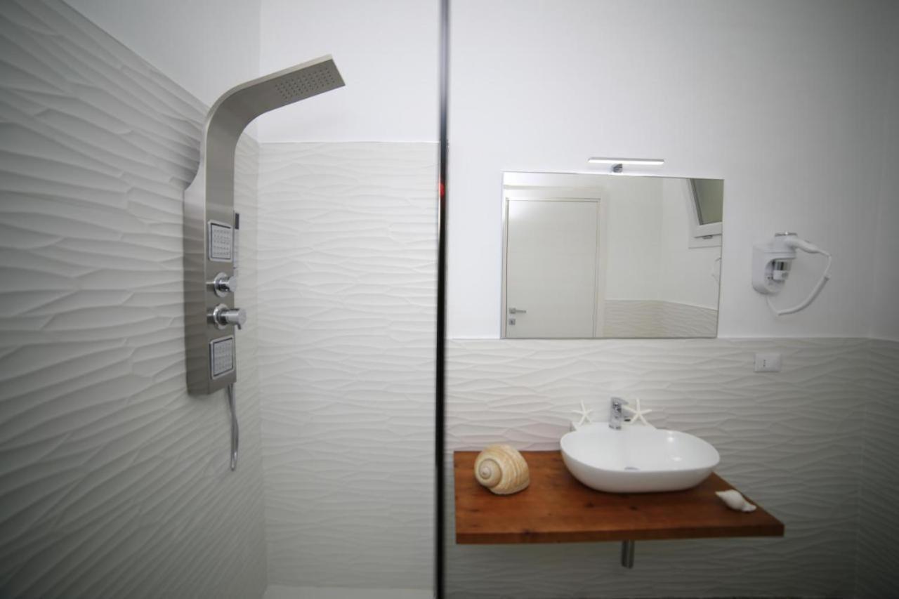 White Aurora Rooms Porto Cesareo Extérieur photo