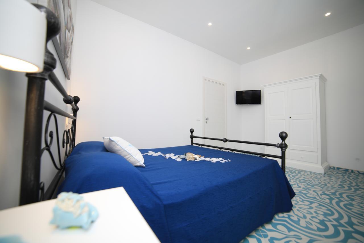 White Aurora Rooms Porto Cesareo Extérieur photo