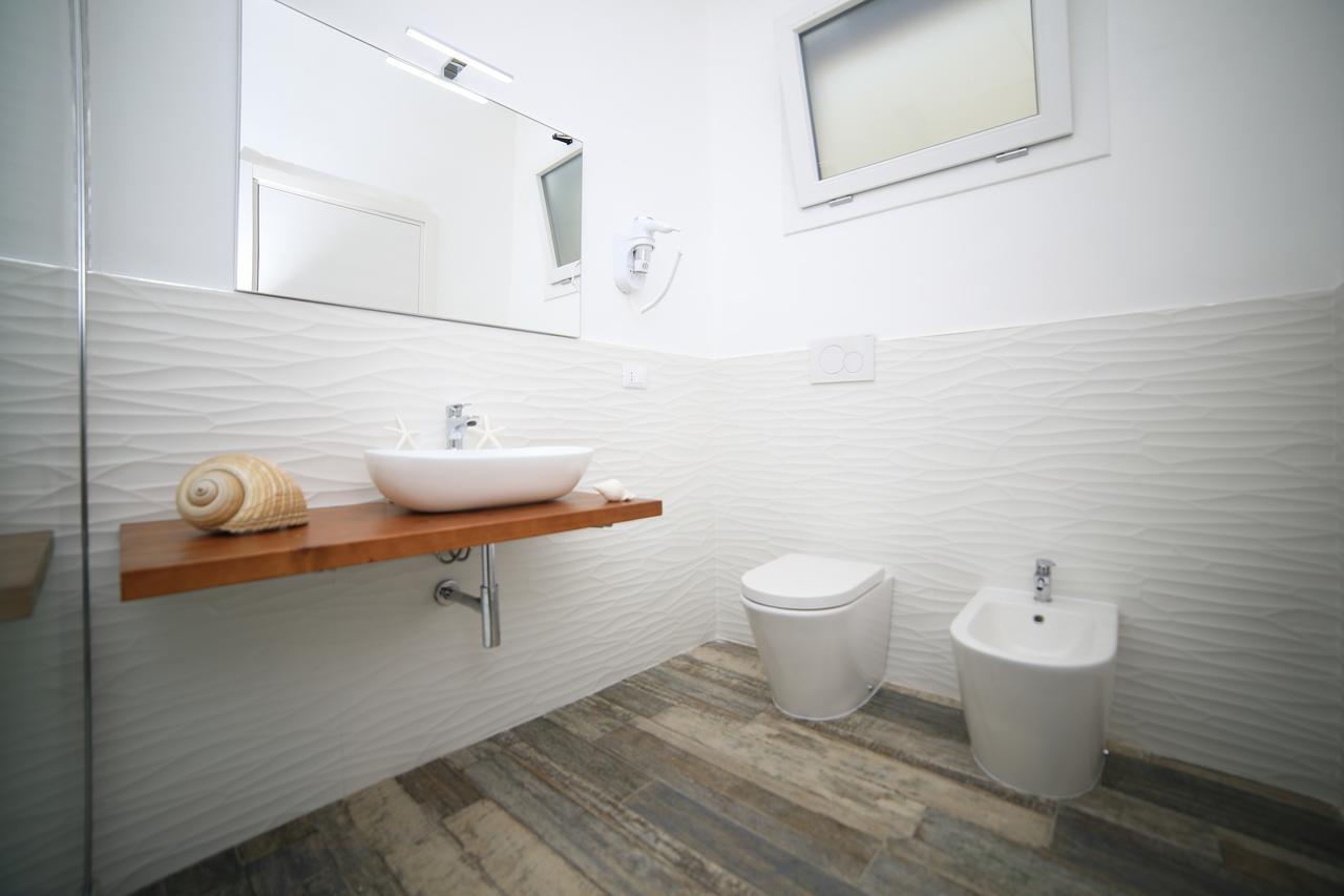 White Aurora Rooms Porto Cesareo Extérieur photo